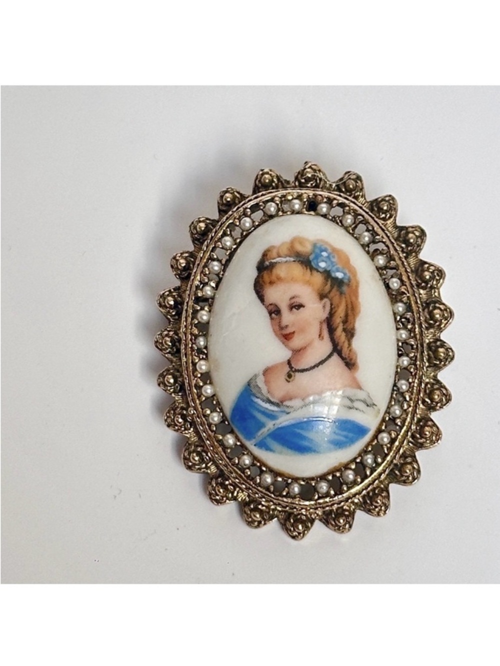 Vintage Limoges Porcelain Cameo Portrait Brooch Pendant Gold Tone